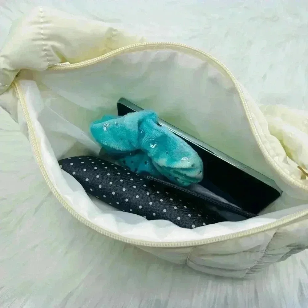 Woman’s Cloud Feel Puffer Quilted Shoulder Bag in Cream White - Picture 4 of 7